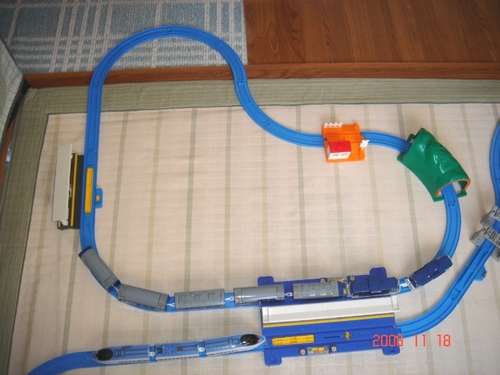 とらっきーさん希望依頼レイアウトプロトタイプZ編成全体.jpg