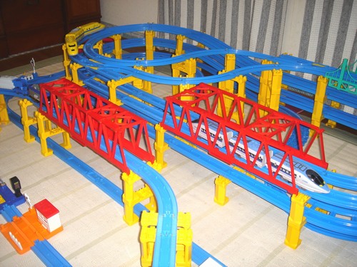 同時発車レイアウト複線タワー鉄橋付近.jpg